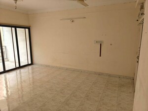 Room in 3 BHK Apartment at Chandkheda – for Rent