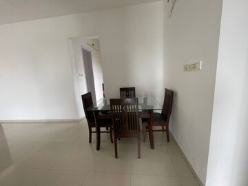 3 BHK Apartment For Rent in Sheth Vasant Lawns, Laxmi Nagar