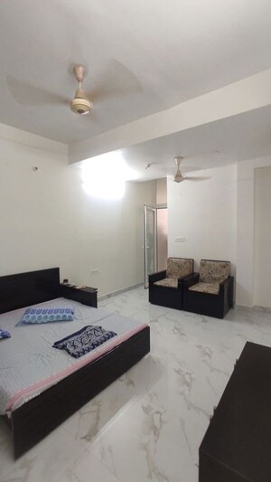 Living Room in 3 BHK Apartment at Malviya Nagar – for Rent
