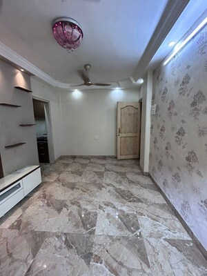 Room in 1.5 BHK Apartment at Andheri West – for Rent