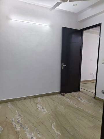 Room in 2 BHK Apartment at Panchsheel Vihar – for Rent