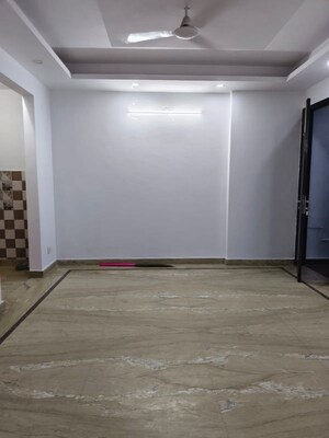 Room in 2 BHK Apartment at Panchsheel Vihar – for Rent