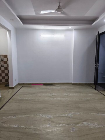 Room in 2 BHK Apartment at Panchsheel Vihar – for Rent