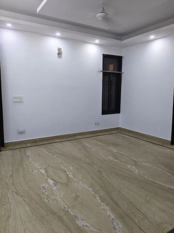 Room in 2 BHK Apartment at Panchsheel Vihar – for Rent