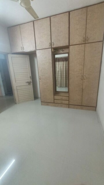 Room in 2 BHK Apartment at Paldi – for Rent