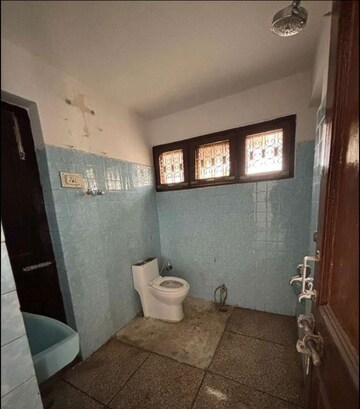 Bathroom in 4 BHK Independent House at Niralanagar – for Rent