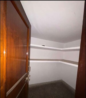 Furnished Amenities in 4 BHK Independent House at Niralanagar – for Rent