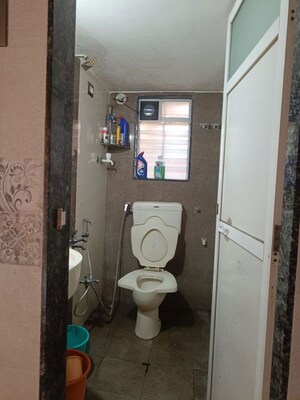 Bathroom in 1 BHK Apartment at Dombivli West – for Rent