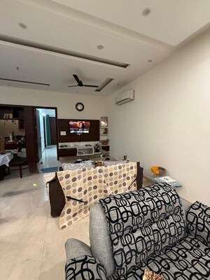 Living Room in 3 BHK Builder Floor at Sector 21 – for Rent
