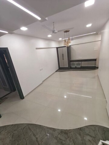 Room in 2.5 BHK Apartment at Neelkamal CHS Lower Parel, Lower Parel – for Rent