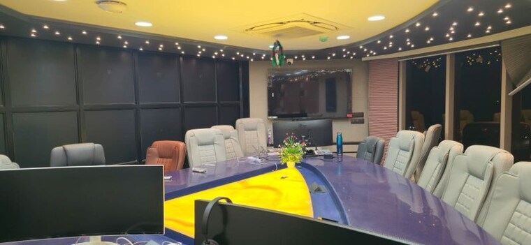 Team Area, ambli Commercial Office Space 4010 Sq.Ft. In Ambli Ahmedabad 9962687