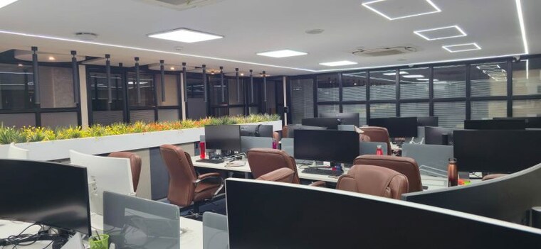Team Area, ambli Commercial Office Space 4010 Sq.Ft. In Ambli Ahmedabad 9962687