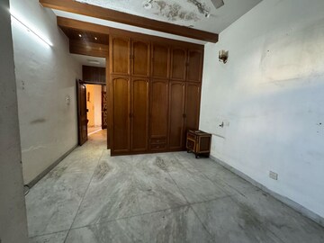 Room in 4 BHK Independent House at Sector 2 – for Rent