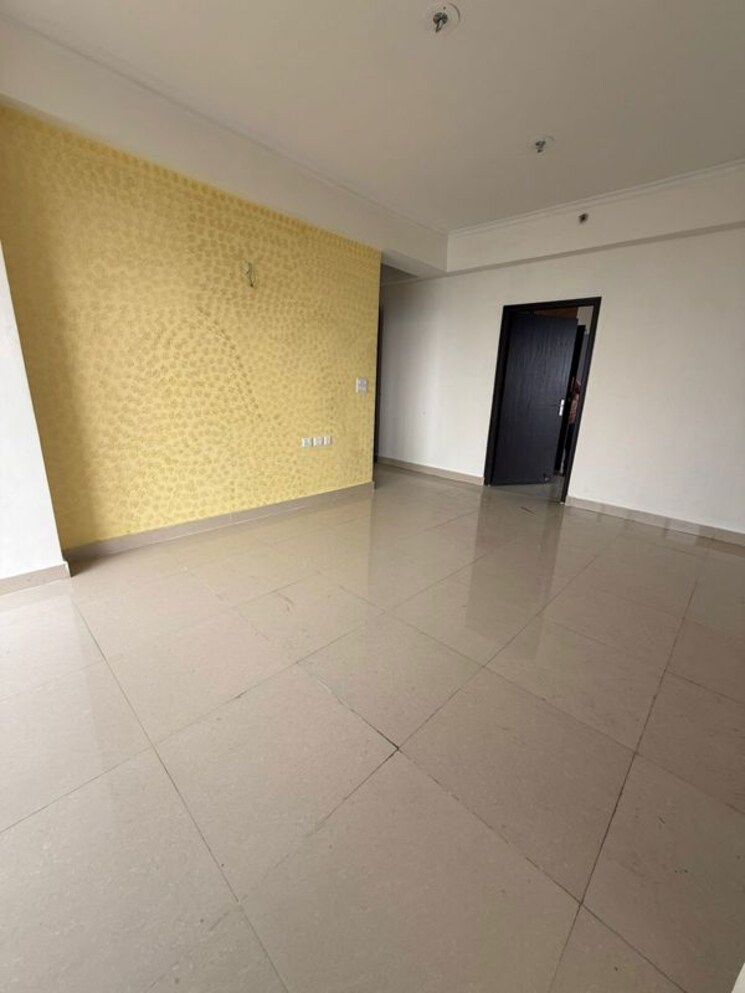 Room, amrapali-crystal-homes 3 Bedroom 1375 Sq.Ft. Apartment In Sector 76 Noida 9962693