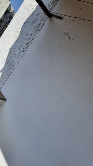 Room in 3 BHK Apartment at Navarangpura Gam – for Rent