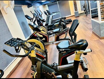 Gym in 4 BHK Apartment at Ratan Galaxy, Vrindavan Yojna – for Sale