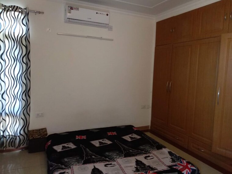 Bedroom, vip road 1 Bedroom 500 Sq.Ft. Apartment In Vip Road Zirakpur 9962725
