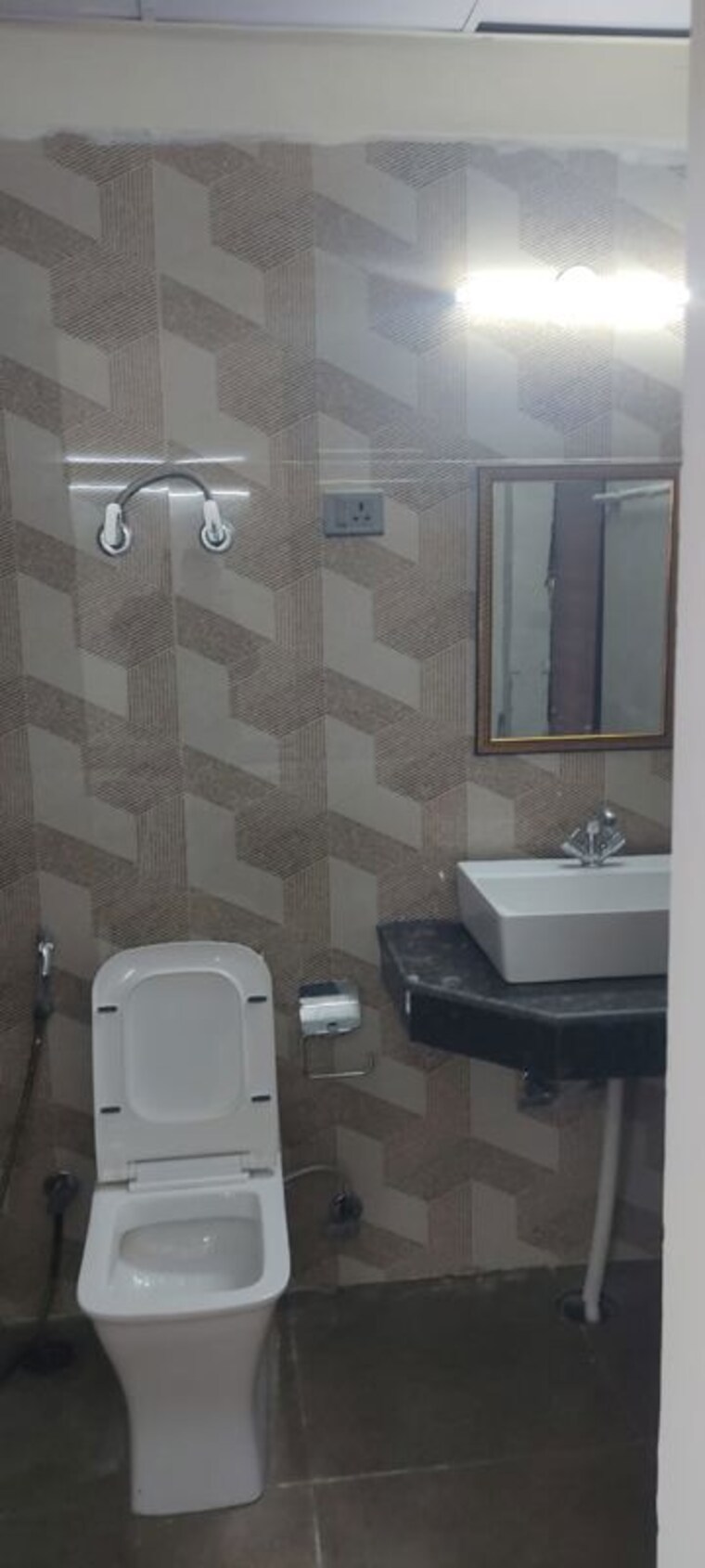 Bathroom, amrapali-crystal-homes 3 Bedroom 1700 Sq.Ft. Apartment In Sector 76 Noida 9962734