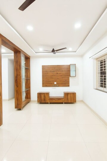 Living Room in 2 BHK Builder Floor at Kondapur – for Rent