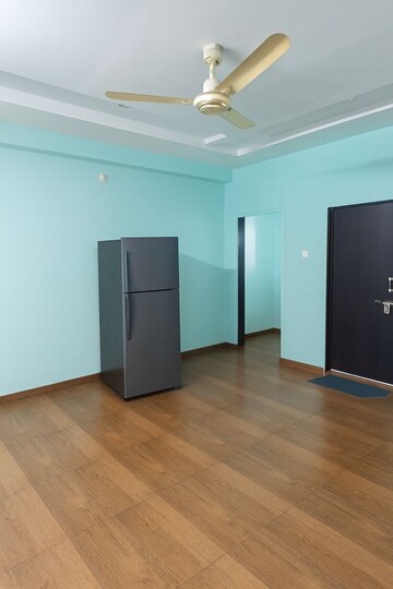 Room in 3 BHK Builder Floor at Kondapur – for Rent