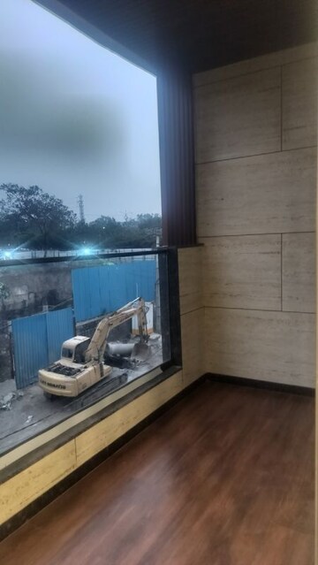 Swimming Pool in 3 BHK Apartment at Banjara Hills – for Sale