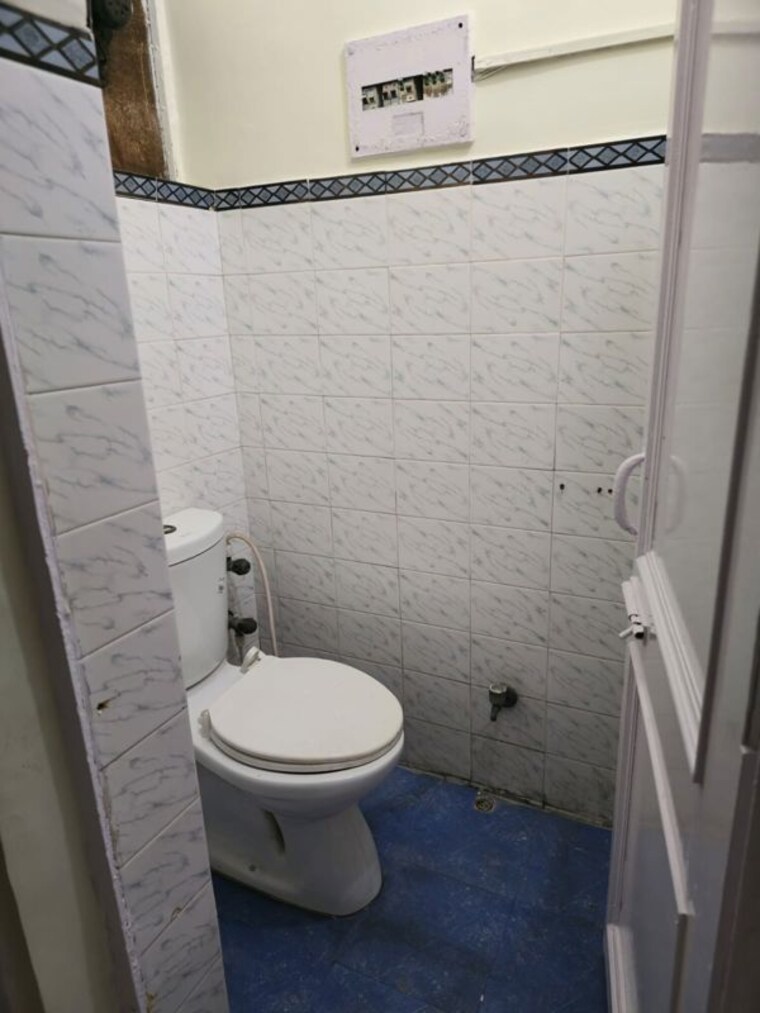 Bathroom, sector 56 1 RK 600 Sq.Ft. Independent House In Sector 56 Noida 9962752