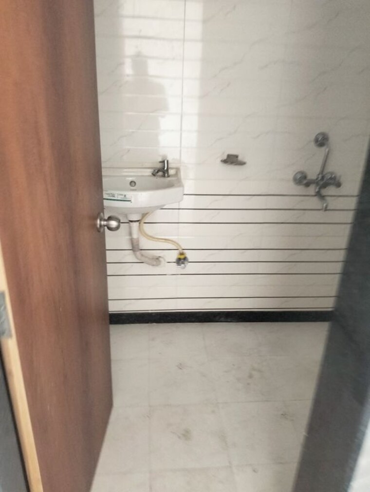 Bathroom, raviraj-camellia 2 Bedroom 1100 Sq.Ft. Apartment In Wanwadi Pune 9962758