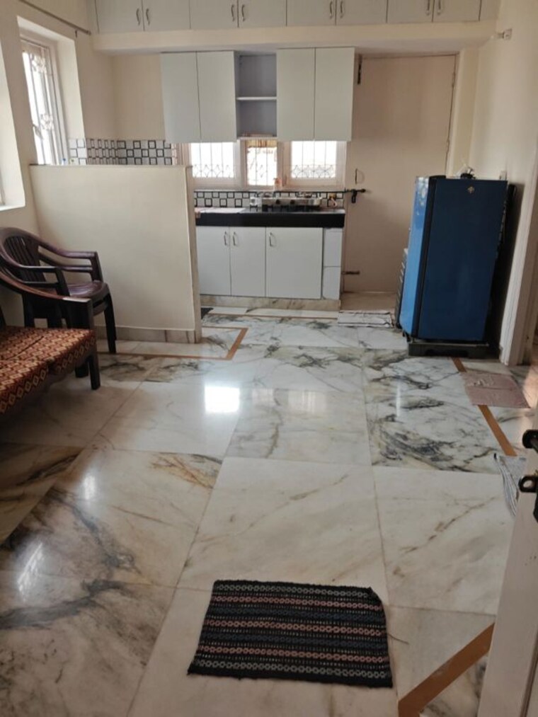 Living Room, sector 46 1.5 Bedroom 500 Sq.Ft. Apartment In Sector 46 Faridabad 9962768