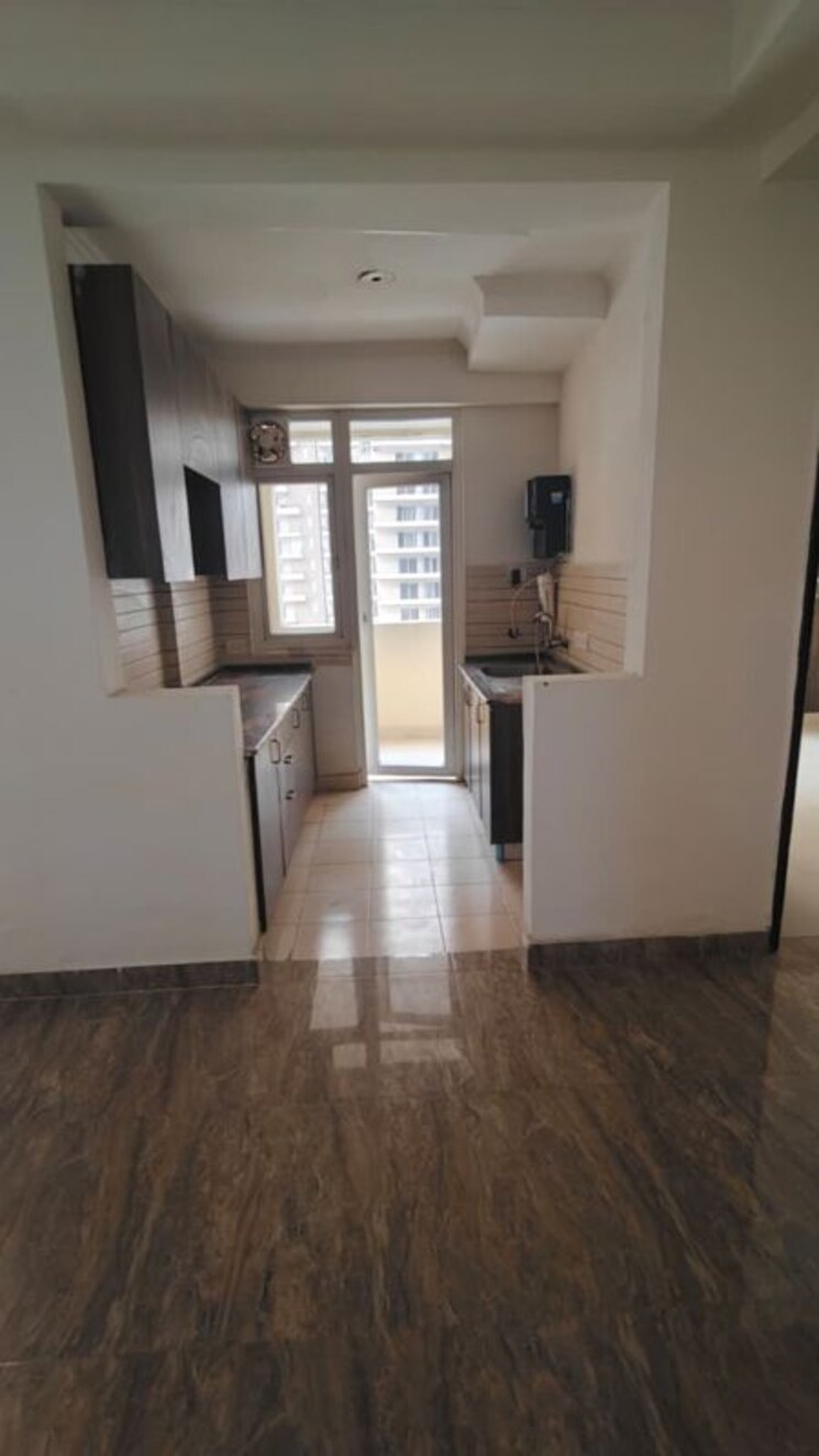 Room, amrapali-silicon-city 3 Bedroom 1420 Sq.Ft. Apartment In Sector 76 Noida 9962779