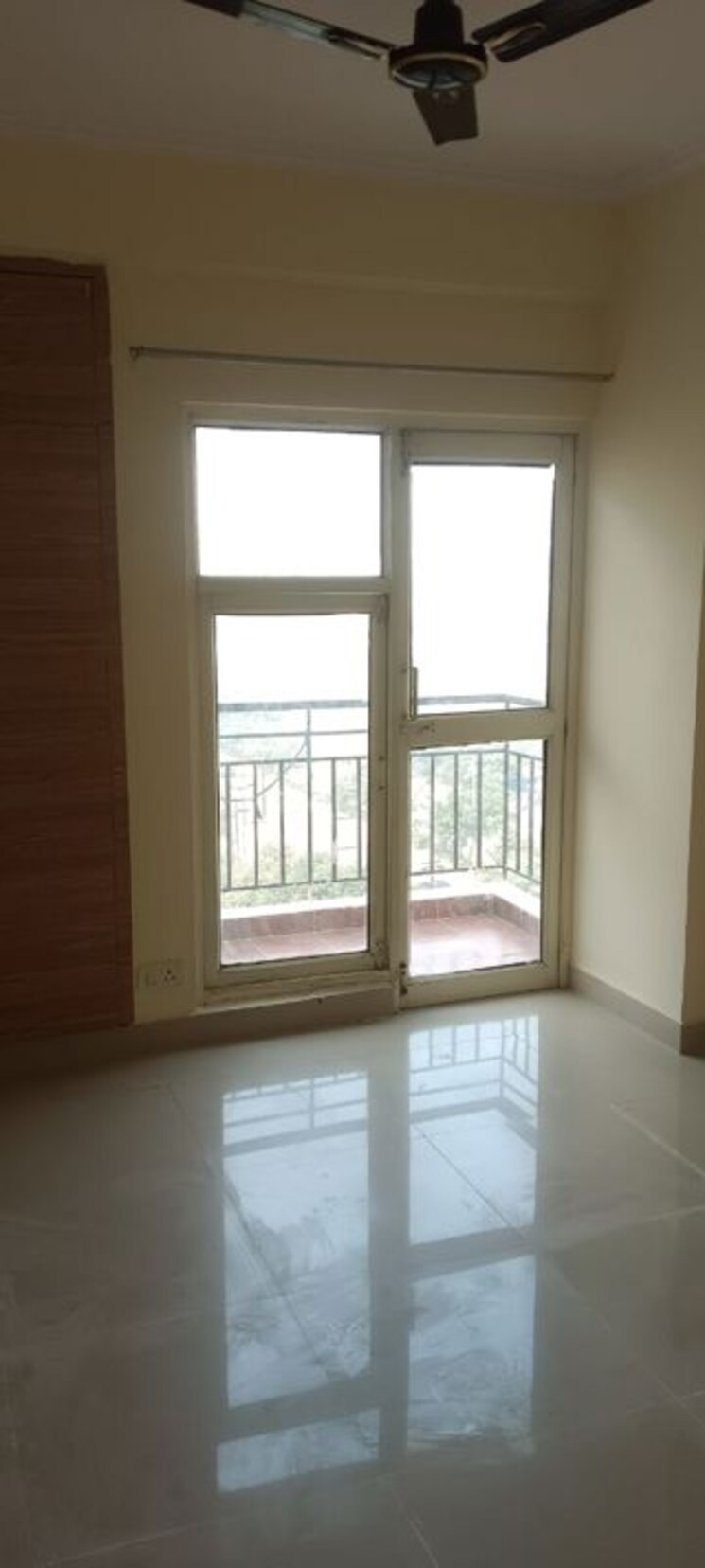 Room, amrapali-silicon-city 3 Bedroom 1420 Sq.Ft. Apartment In Sector 76 Noida 9962779