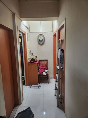 Furnished Amenities in 1 BHK Apartment at Bullion House, Bhuleshwar – for Rent