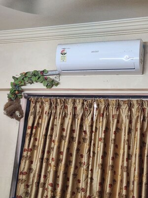 Furnished Amenities in 1 BHK Apartment at Bullion House, Bhuleshwar – for Rent