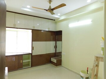 Room in 2 BHK Builder Floor at Kondapur – for Rent