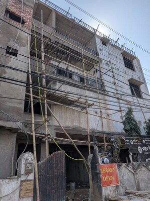  Showroom – Exterior View View at Aliganj Plaza, Aliganj - for Rent