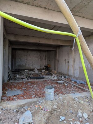  Showroom For Rent in Aliganj Plaza, Aliganj