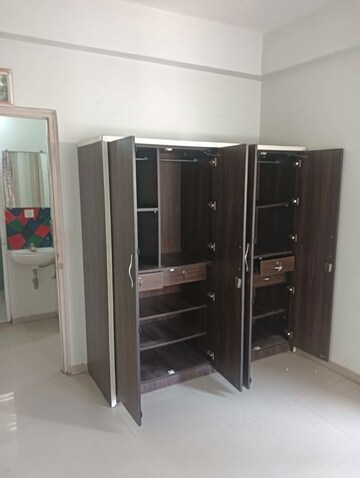 Room in 2 BHK Apartment at Rajyash Reevanta, Vasna – for Rent