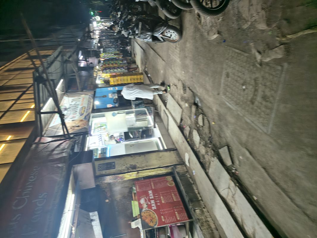 Retail Shop For Rent in Kurla West