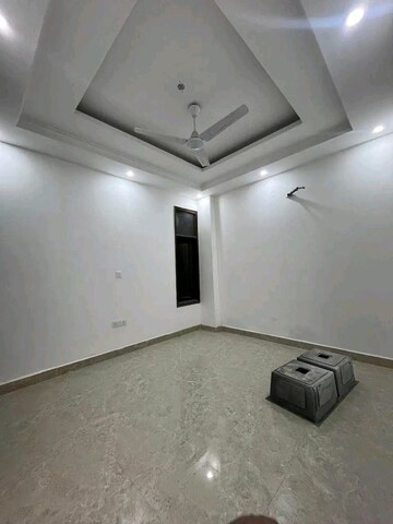 Room in 3 BHK Apartment at Palm Residency Chhatarpur, Chattarpur – for Rent