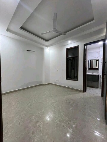 Room in 3 BHK Apartment at Palm Residency Chhatarpur, Chattarpur – for Rent