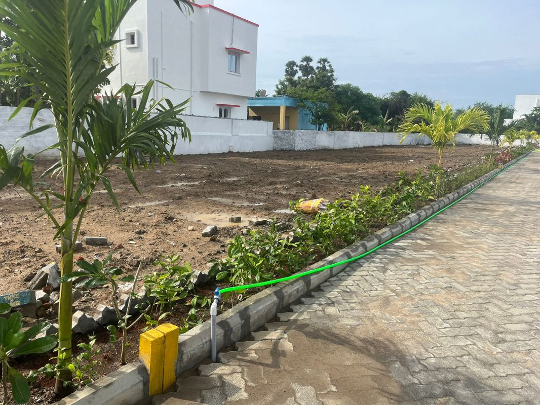 Plot For Sale in Uthandi