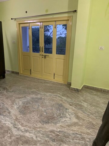 Room in 3 BHK Apartment at Madhu Park Ridge, Langar Houz – for Rent