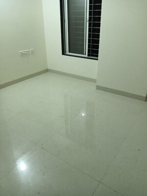 Room in 3 BHK Apartment at Karve Nagar – for Rent