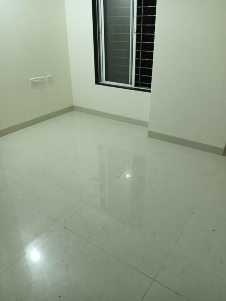 Room, karve nagar 3 Bedroom 1000 Sq.Ft. Apartment In Karve Nagar Pune 9962855
