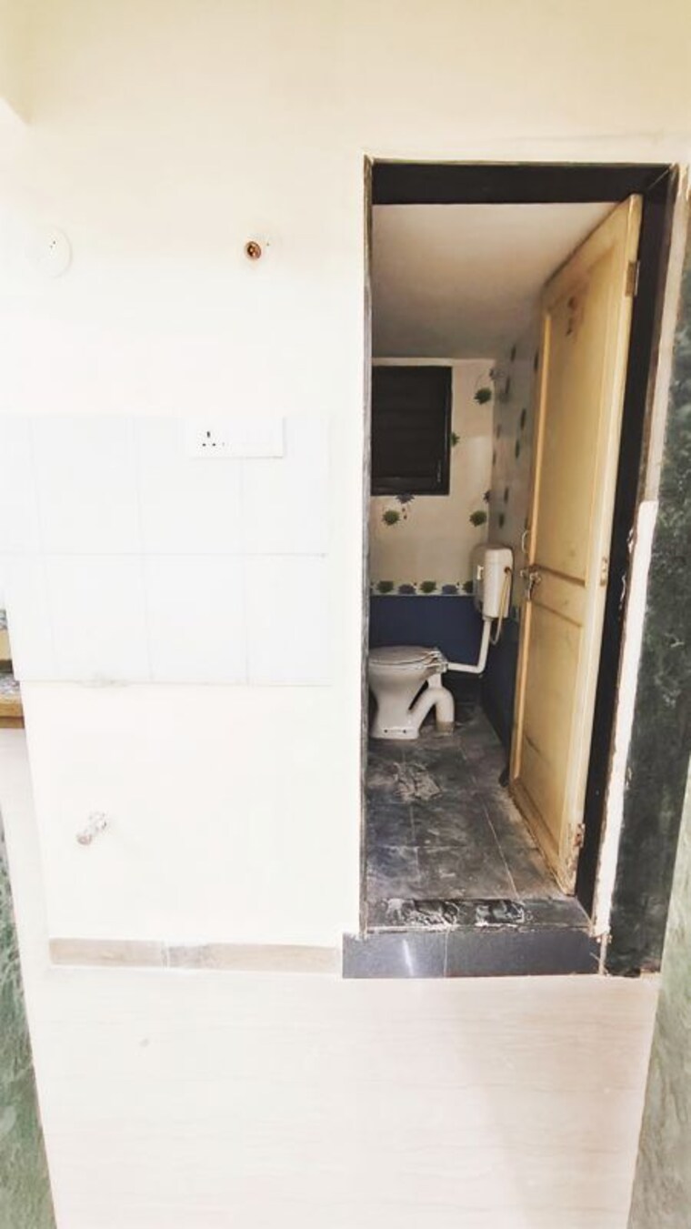 Bathroom, anand park nagar 1 Bedroom 420 Sq.Ft. Apartment In Anand Park Nagar Pune 9962858