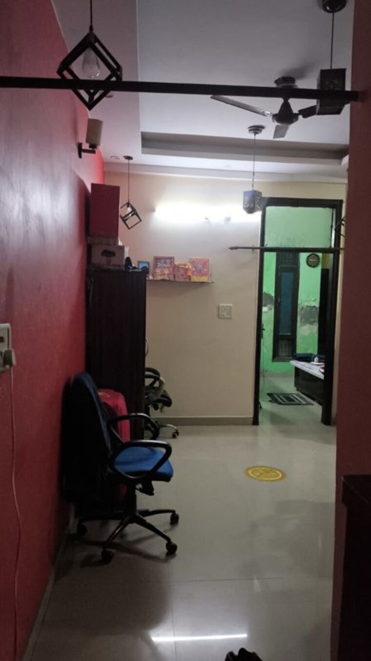 Room, shakti khand iv 3 Bedroom 1350 Sq.Ft. Builder Floor In Shakti Khand iv Ghaziabad 9960306