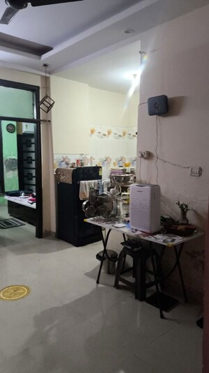 Master Bedroom in 3 BHK Builder Floor at Shakti Khand iv – for Rent