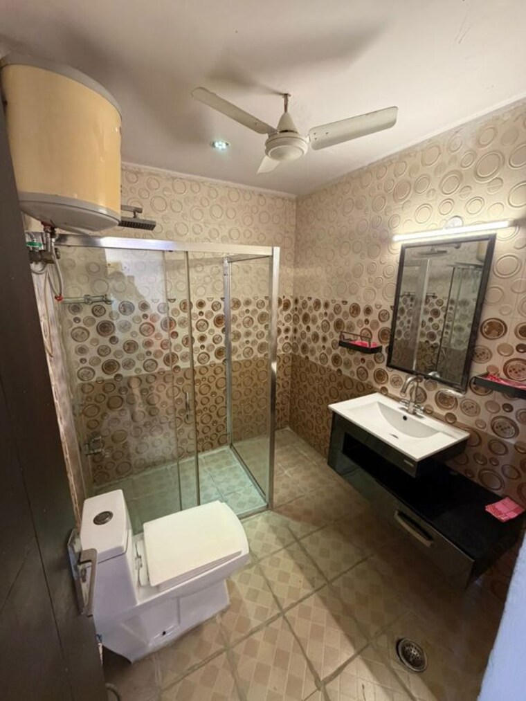 Master Bedroom, shivalik colony 1 Bedroom 650 Sq.Ft. Builder Floor In Shivalik Colony Delhi 9962879