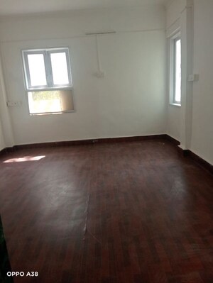 Room in 2 BHK Apartment at Andheri West – for Rent