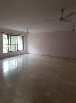 Room in 3 BHK Apartment at Quiescent Heights, Malad West – for Sale