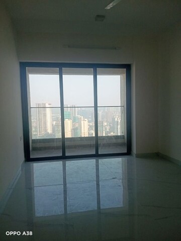 Room in 2 BHK Apartment at Andheri West – for Rent
